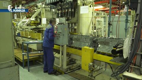 卡瑪茲發(fā)動(dòng)機(jī)廠(chǎng) 現(xiàn)代化R6發(fā)動(dòng)機(jī)裝配線(xiàn)配備新型螺母扳手，提升裝配精度與效率